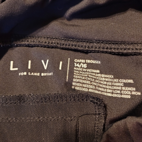 Lane Bryant LIVI Active Capri Knit Trouser Black Like New Sz 14/16 - Picture 6 of 7